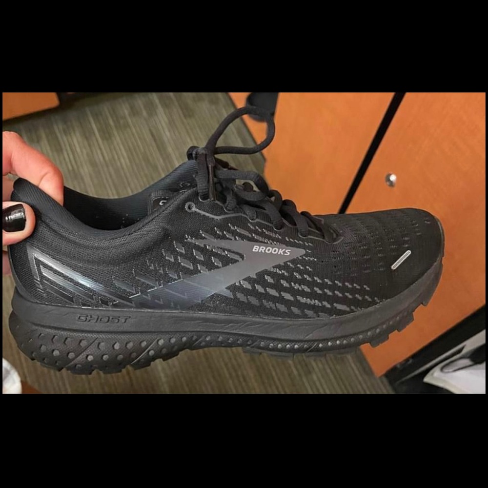 Brooks ghost, new, only worn a few times,